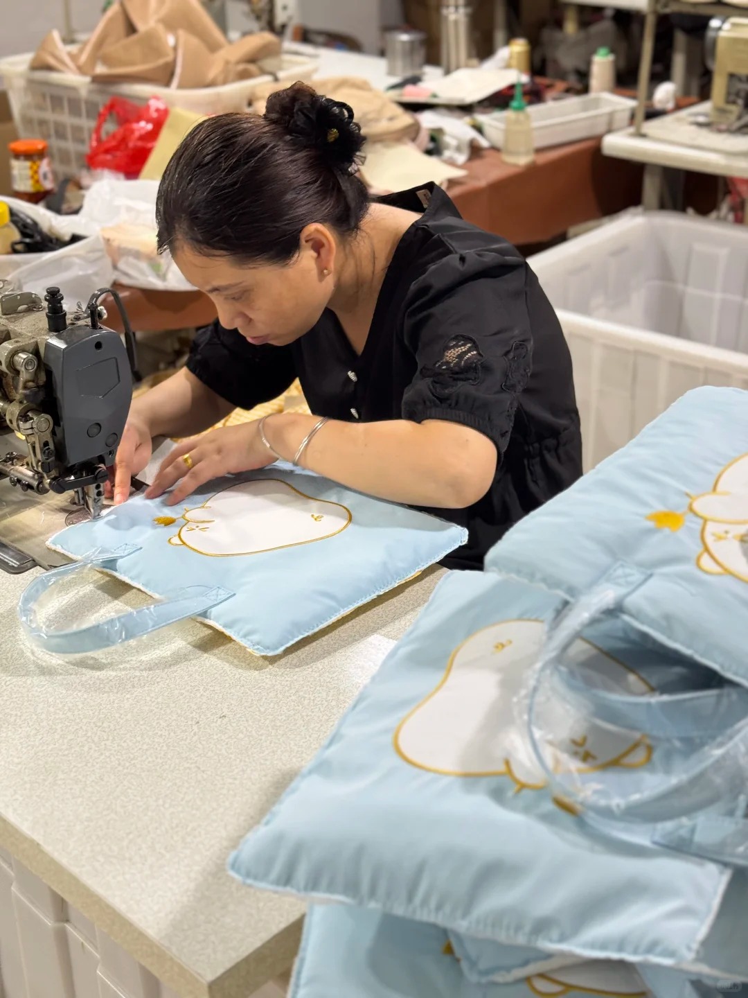 Sewing padded bag panels